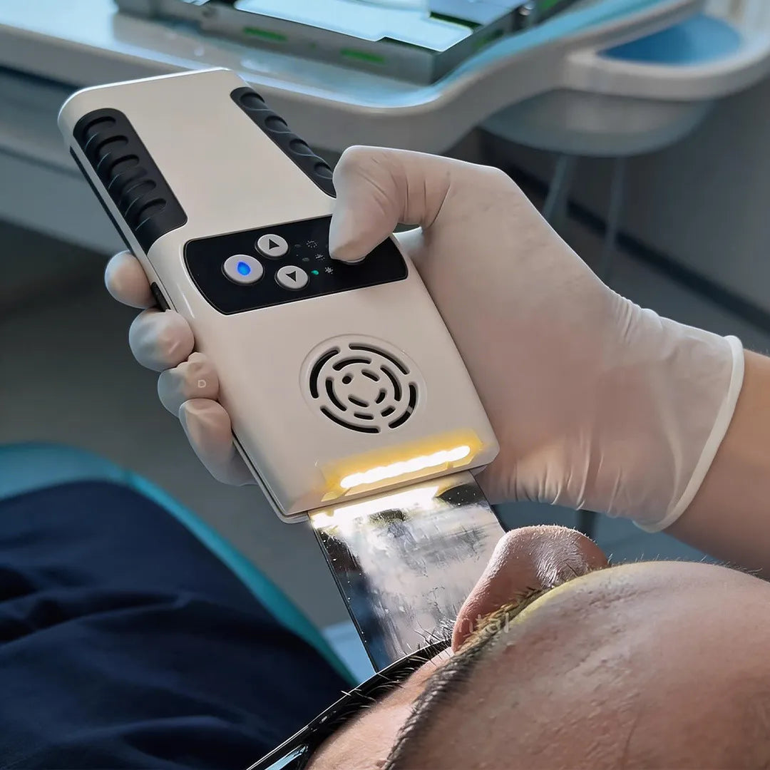 Anti-Fog Mirror Pro LED light on during intraoral photography.